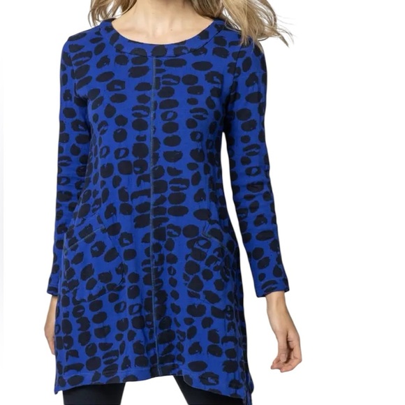 Komil Pebble Weave Tunic - Picture 1 of 11